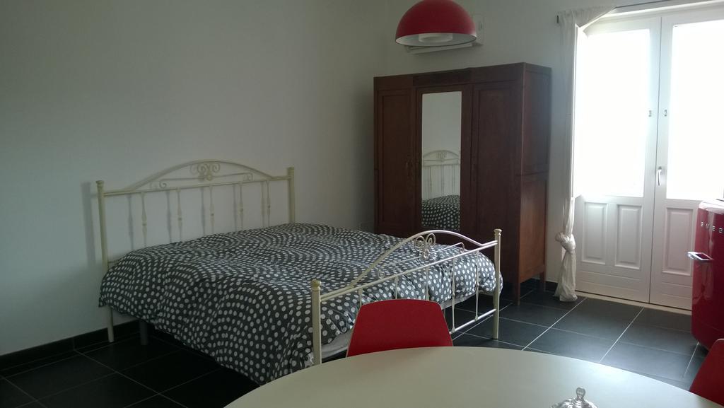 Casa Ronco Scalzo Villa Palazzolo Acreide Ruang foto